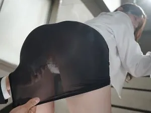Sex nóng bỏng với những cô gái xinh đẹp